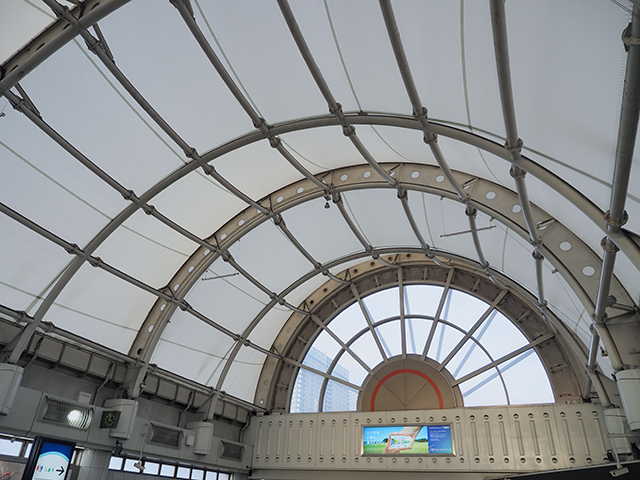 国際展示場駅の駅舎2+