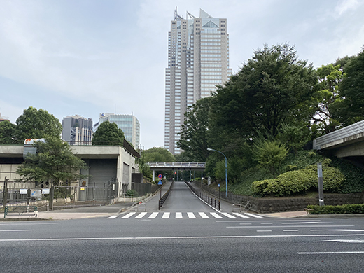 淀橋浄水場を感じる坂道1