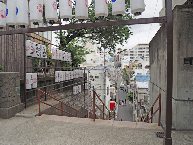 神社の階段
