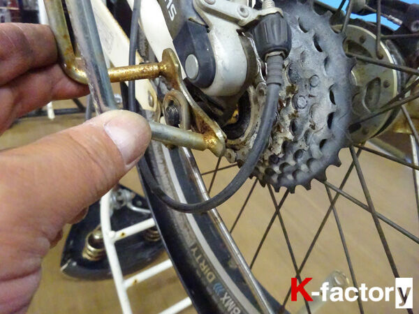 中学自転車 タイヤ外さずにチューブ交換 リア