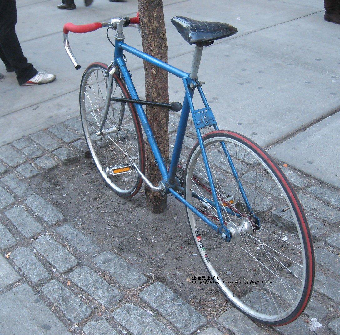 ニューヨークの自転車事情 空を見上げて