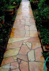 02.玄関先の石畳a