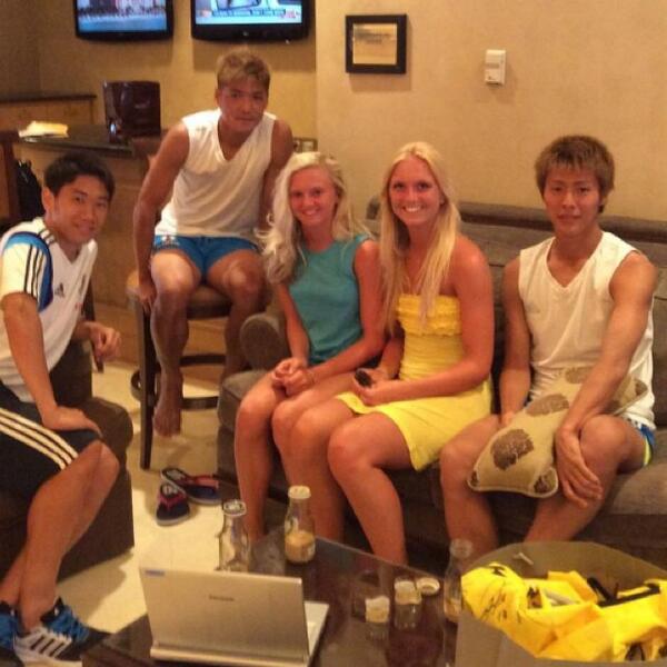 日本代表 金髪美女と撮影シリーズｗ 本田 香川 大久保 柿谷 内田 吉田 川島 内田篤人 でいりーふぉと