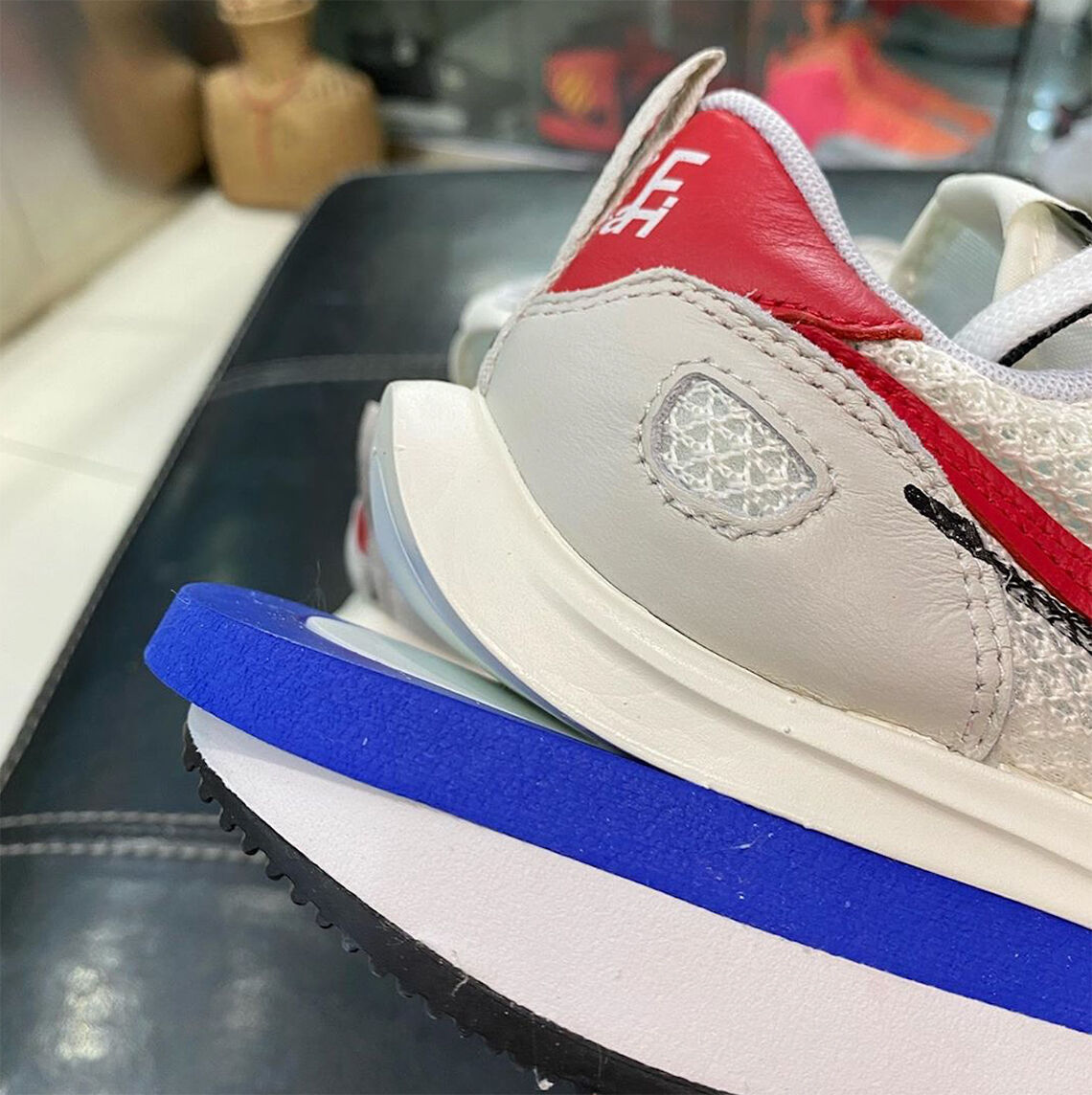 11/10更新】Sacai x Nike Vaporwaffle【11/13発売・US】サカイ 11/10更新】Sacai x Nike Vaporwaffle【11/13発売・US】サカイ