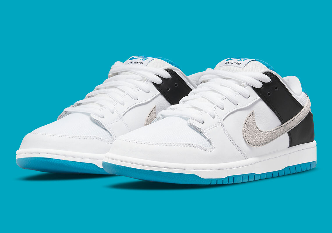 NIKE SB Dunk Low Laser Blue