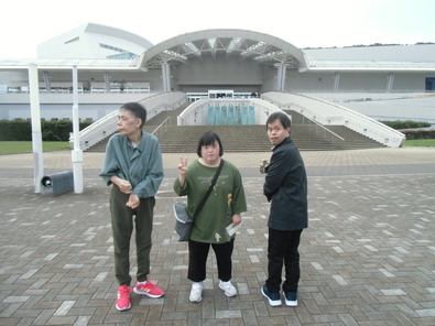 ①