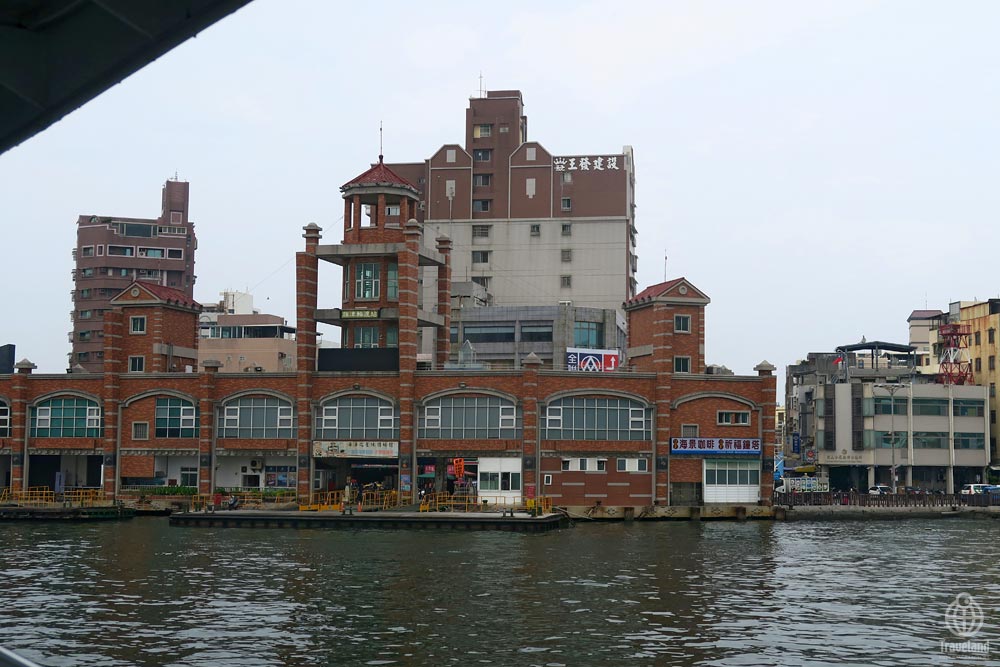 旗津島へ渡る ヨコ旅