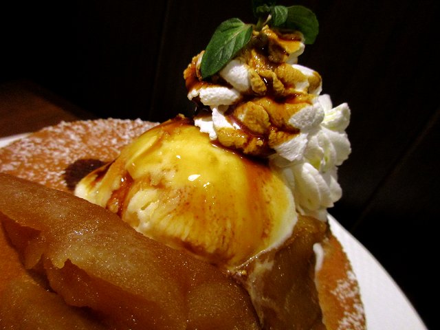 星乃珈琲店阿佐ヶ谷 キャラメルりんごのスフレパンケーキ 新 喜劇らーめん食べ歩き 18