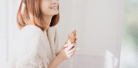 TIG85_kumanoningyouwomottehohoemu