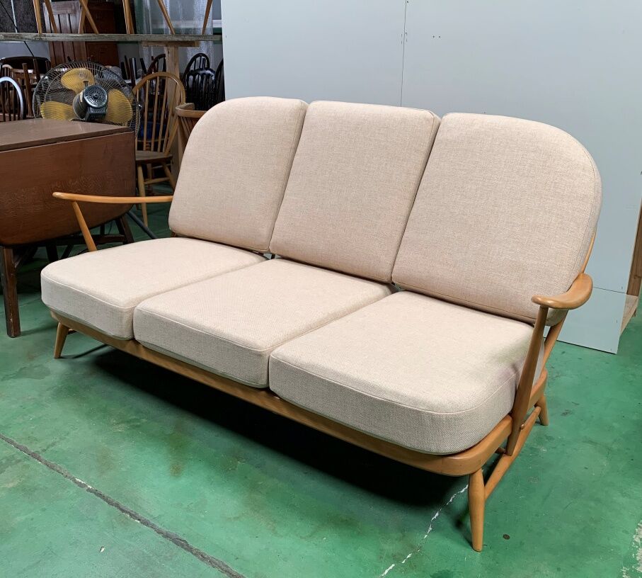 アーコール ソファ : Antiques & Repair eel : News