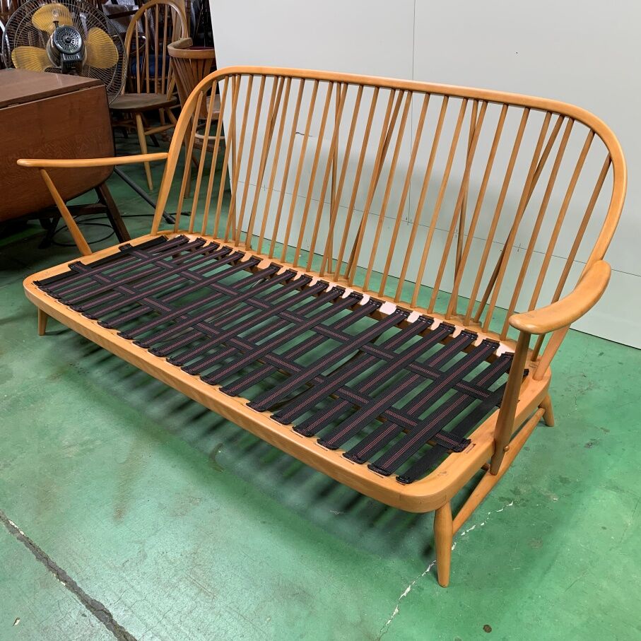 アーコール ソファ : Antiques & Repair eel : News
