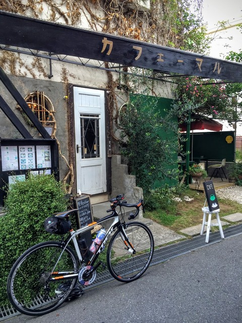 カフェーマル全景