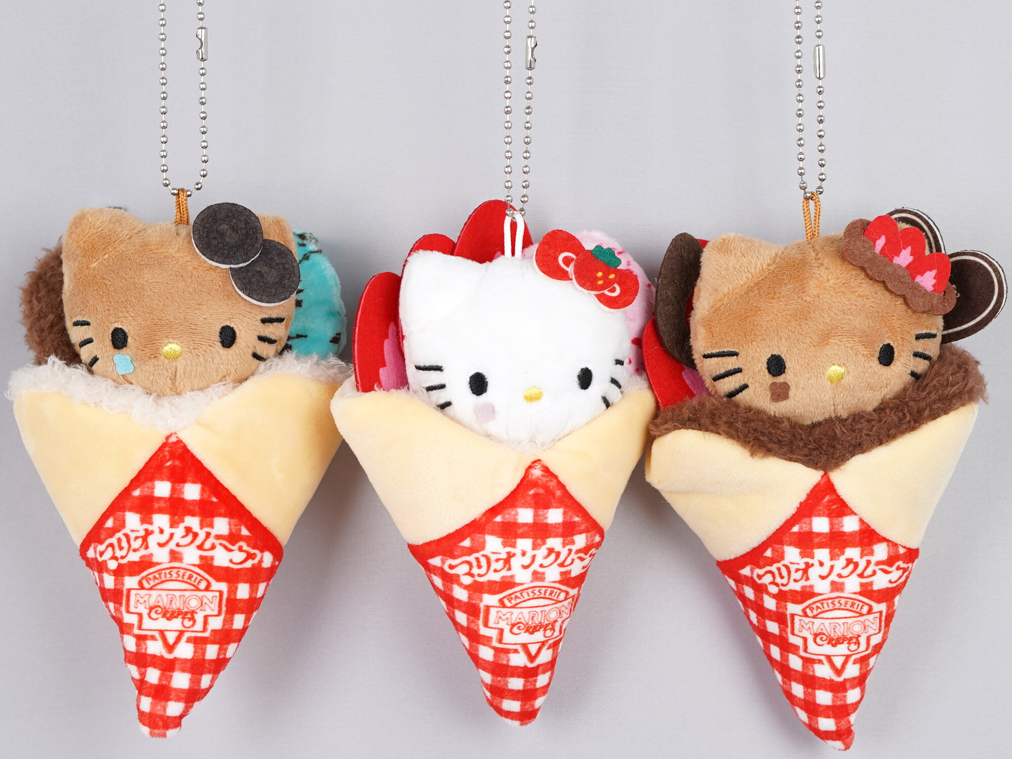 マリオンクレープ × HELLO KITTY ぬいぐるみチャームBOOK