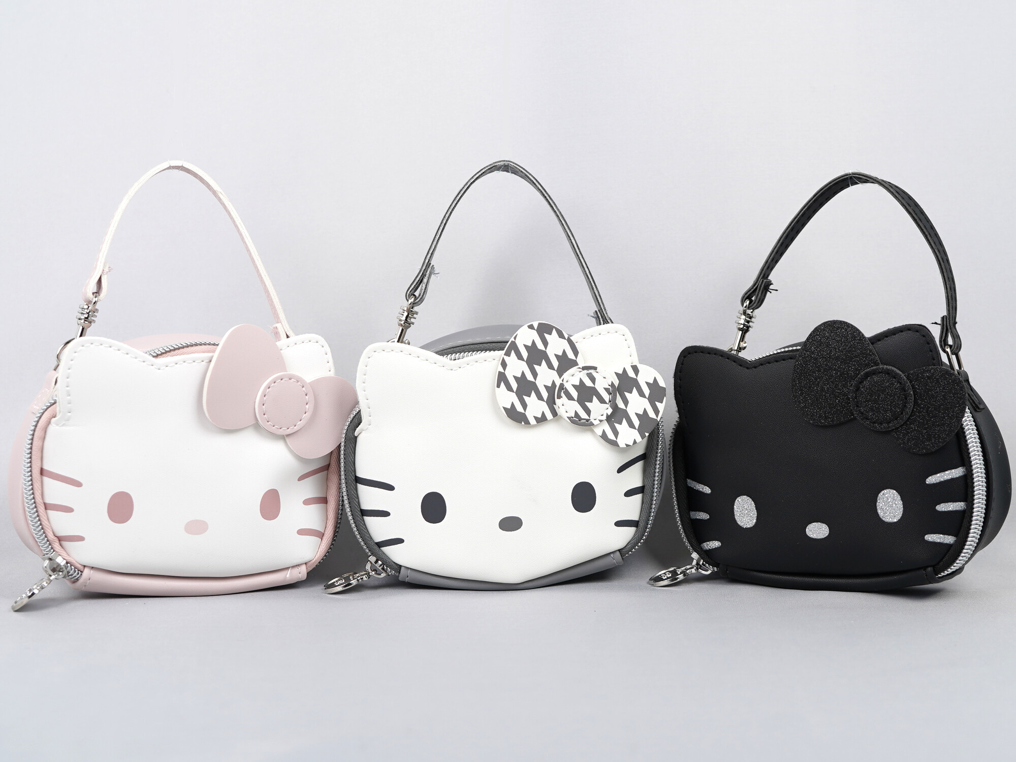 HELLO KITTY × BRILMY リップが縦に収納できる ズボラに優しいミニコスメポーチ BOOK / SPECIAL PACKAGE 全4種