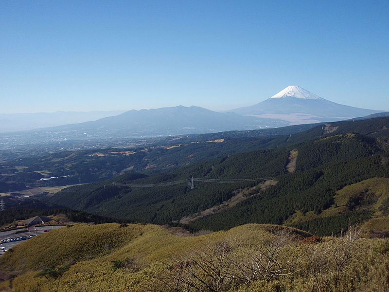 å¯Œå£«å±±ã¨æ„›é·¹å±±ã¯åŒå­ã ã£ãŸ èŠå·cc å­£ç¯€æ•£æ­©