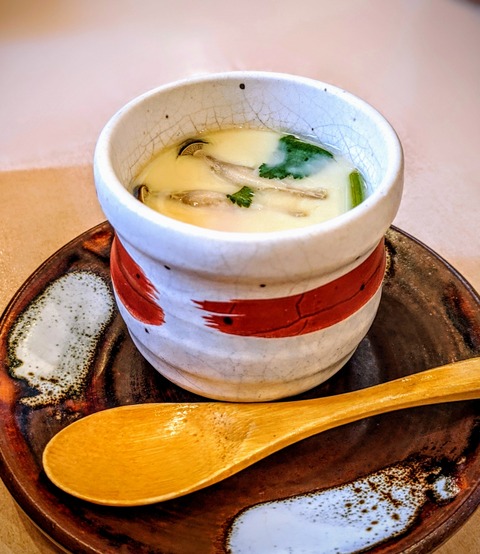 00100trPORTRAIT_00100_BURST20200308115233425_COVER