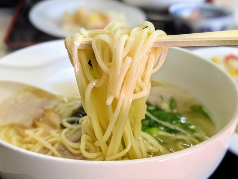 00100lrPORTRAIT_00100_BURST20200223134230580_COVER