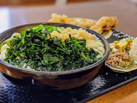 00100trPORTRAIT_00100_BURST20200216104548411_COVER_1