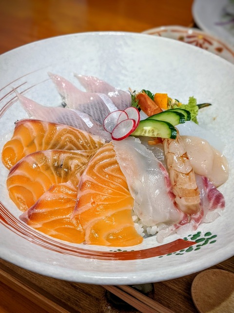 00100trPORTRAIT_00100_BURST20200209170141173_COVER~2