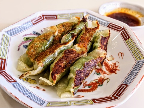 00100trPORTRAIT_00100_BURST20200223133837803_COVER~2