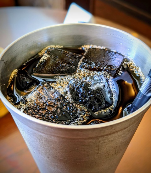 00100lrPORTRAIT_00100_BURST20200308150029862_COVER~2