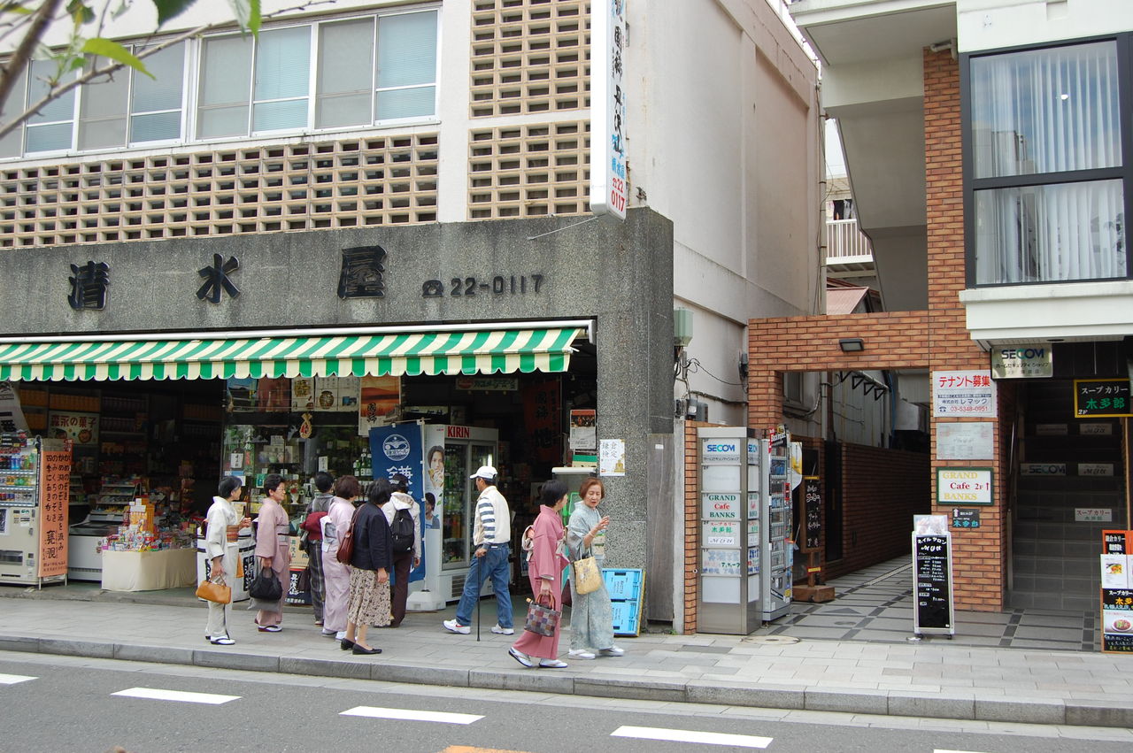 女の鎌倉のモニュメント 若宮大路2 ジャーナリストの取材ノート 鎌倉 女の鎌倉のモニュメント 若宮大路2 ジャーナリストの取材ノート 鎌倉