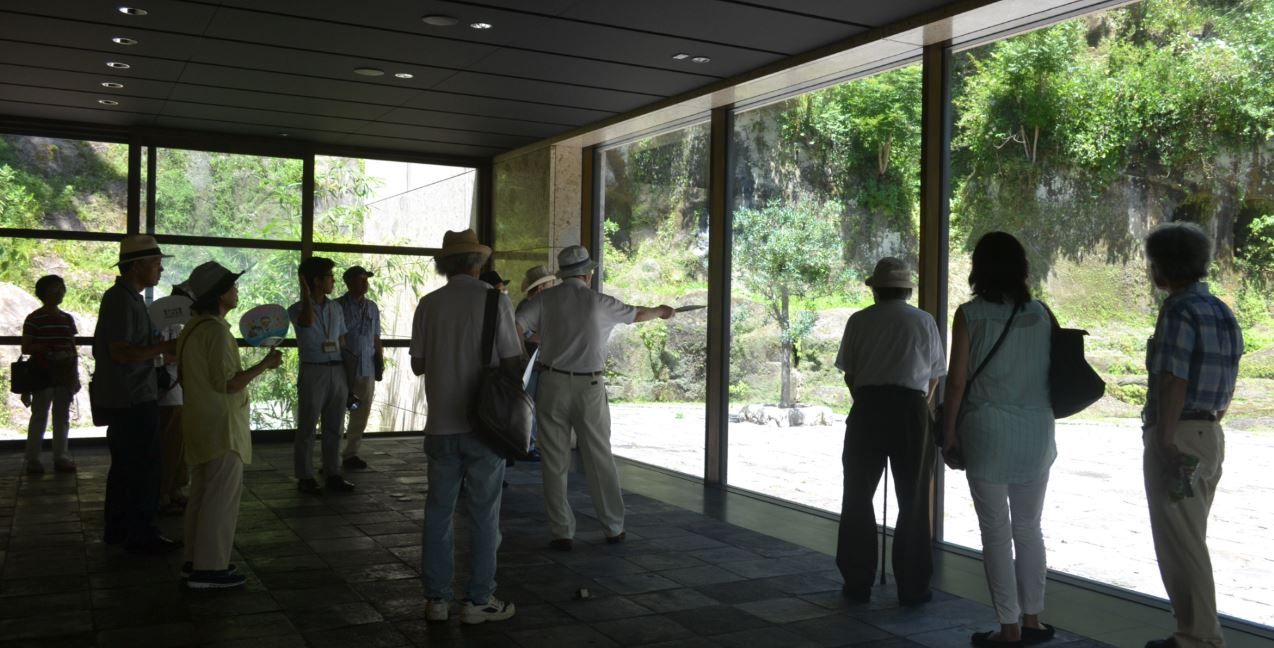緊急）風雨の中の旅立ち（鎌倉歴史文化交流館１） : ジャーナリストの取材ノート（鎌倉）