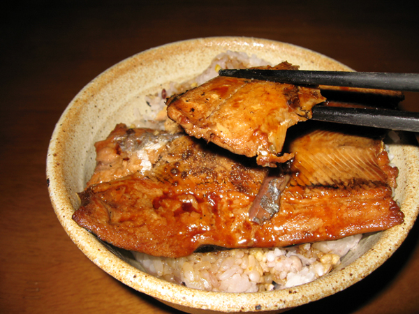 ほっかいどうあっけし産「炭焼き さんまどんぶり」を食す!