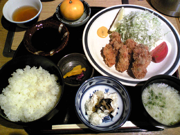 恵比寿「海の家」で牡蠣フライを食す!