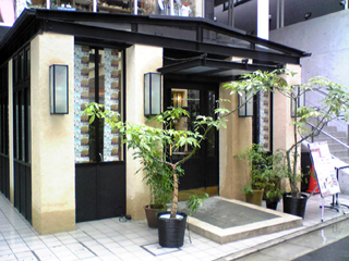東京恵比寿、肉卸問屋が運営する鉄板焼き「MAESUTORO OGAWA」