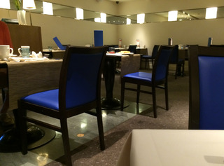 ������ȥ󡦥ѥꡦ�����ݡ��ȡ��ۥƥ롦�����롦�ɡ��������Sheraton Paris Airport Hotel Charles de Gaulle��