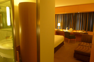 ������ȥ󡦥ѥꡦ�����ݡ��ȡ��ۥƥ롦�����롦�ɡ��������Sheraton Paris Airport Hotel Charles de Gaulle��
