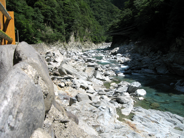 日本三大秘境の景観を楽しめる名湯「ホテル祖谷温泉」
