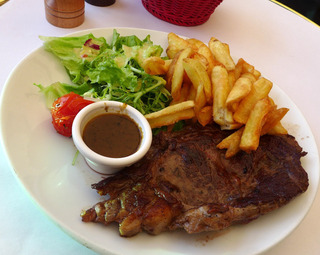 ���åե���᤯�Υ��ե��֥������ե�󥷥���Cafe des Officiers�ˡ� ���ѥ�