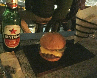 お洒落なバー&レストラン「The Cloud Lounge & Living Room」 @ジャカルタ・タムリン