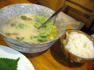 炭火焼&韓国家庭料理 漢拏山(ハンラサン)で三段バラ肉を食す!