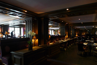 �ե����쥹�ȥ��֥롦�ե������ȡ�Le First�ˡ� ��The Westin Paris
