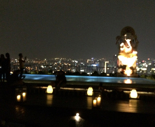 ジャカルタで一番高層で高価な「SKYE Bar & Restaurant」 @ジャカルタ・タムリン