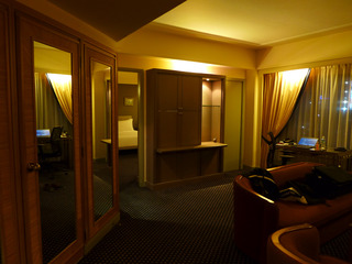 �� ���ǥ����� ���㥫�륿(LE MERIDIEN JAKARTA)�ۥƥ�