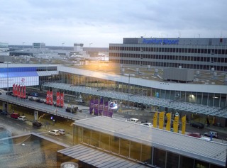 ������ȥ� �ե�󥯥ե�� �����ݡ��� �ۥƥ� ����� ����ե���� ���󥿡� (Sheraton Frankfurt Airport Hotel & Conference Center)