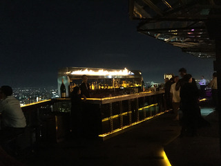 お洒落なバー&レストラン「The Cloud Lounge & Living Room」 @ジャカルタ・タムリン