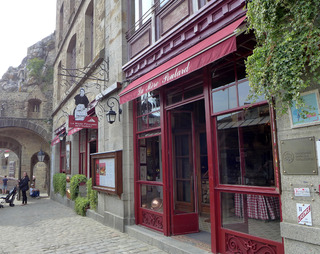 プーラールおばさんのオムレツの店(LA MERE POULARD) @モンサンミッシェル