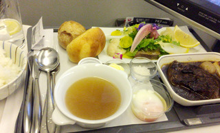 ������Ǥ�壳���ܤε��� - ���ܹҶ���JL729���ؤΥӥ��ͥ����饹