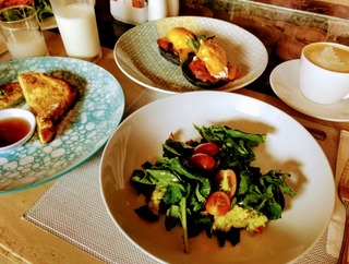 フォー ポイント バイ シェラトン バリ スミニャック(Four Points by Sheraton Bali, Seminyak)