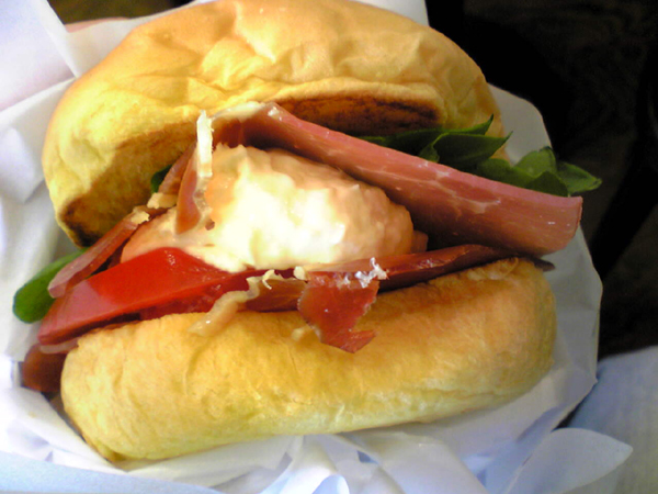 フレッシュネスバーガーのハモンセラーノサンドを食す!