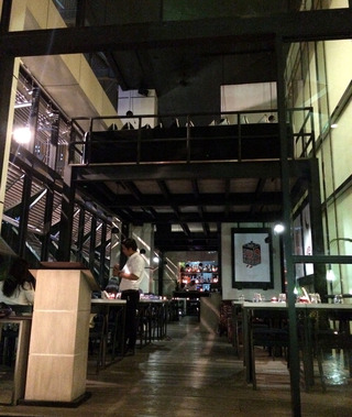 隠れ家バー「Safehouse Bar」 @ジャカルタ・メガ クニンガン