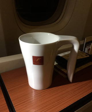 ������Ǥ�壵���ܤε��� --���ܹҶ��֣ʣ̣���������--SKY SUITE 777(��������������777)�פΥե������ȥ��饹