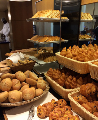 ������ȥ󡦥ѥꡦ�����ݡ��ȡ��ۥƥ롦�����롦�ɡ��������Sheraton Paris Airport Hotel Charles de Gaulle��