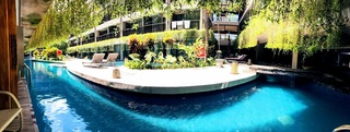 19���ܤ�Bali @�ե��� �ݥ���� �Х� ������ȥ� �Х� ������Four Points by Sheraton Bali Kuta��