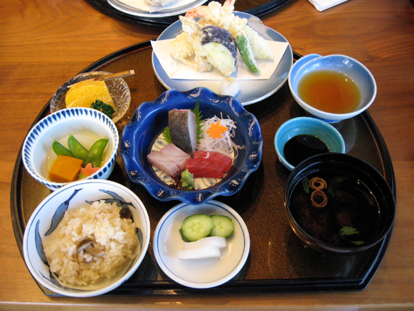 松山全日空ホテル「雲海」で雲海定食を食す！